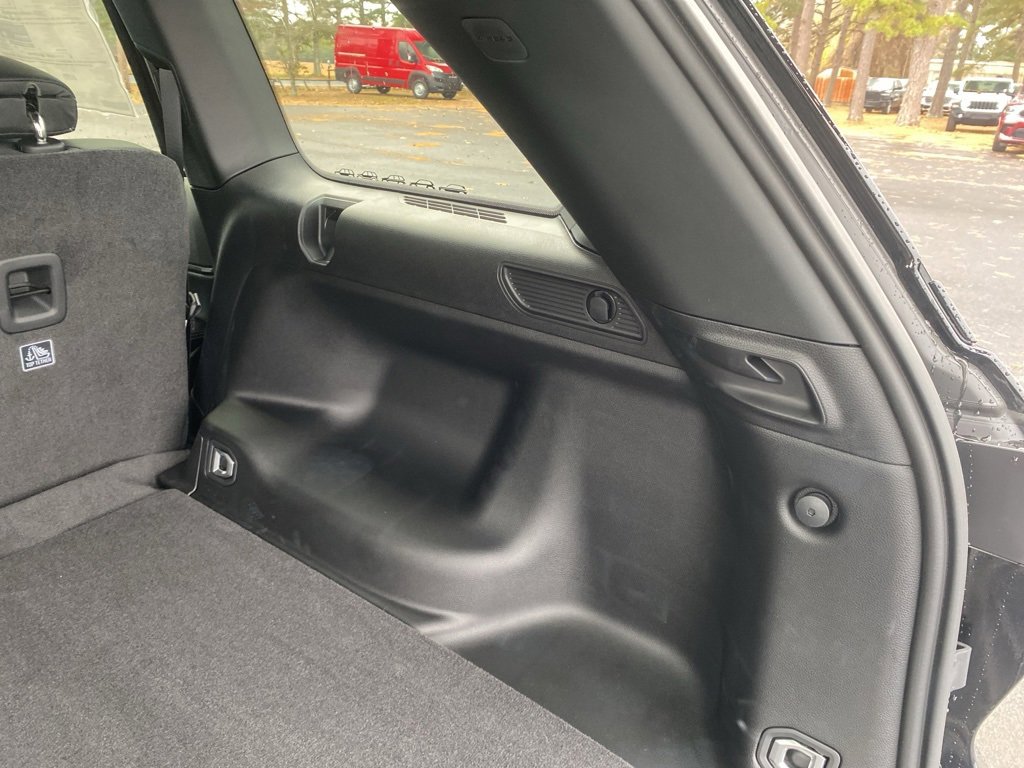 New 2025 Jeep Grand Cherokee Laredo X w/ Trailer Tow Package image 13