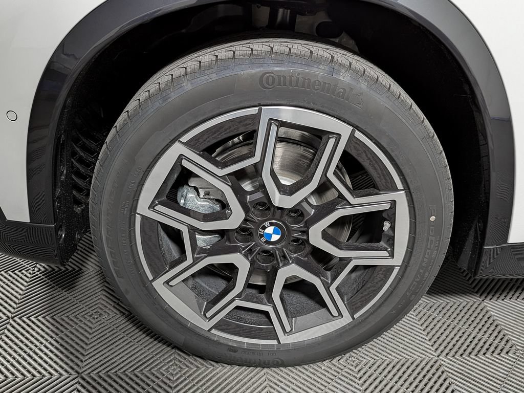 New 2026 BMW X1 xDrive28i w/ Technology Package AWD/4WD image 32