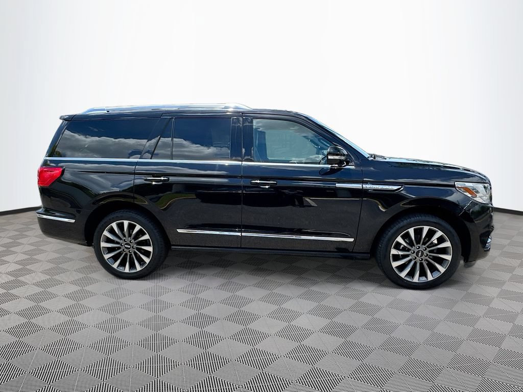 Used 2021 Lincoln Navigator Reserve AWD/4WD image 5