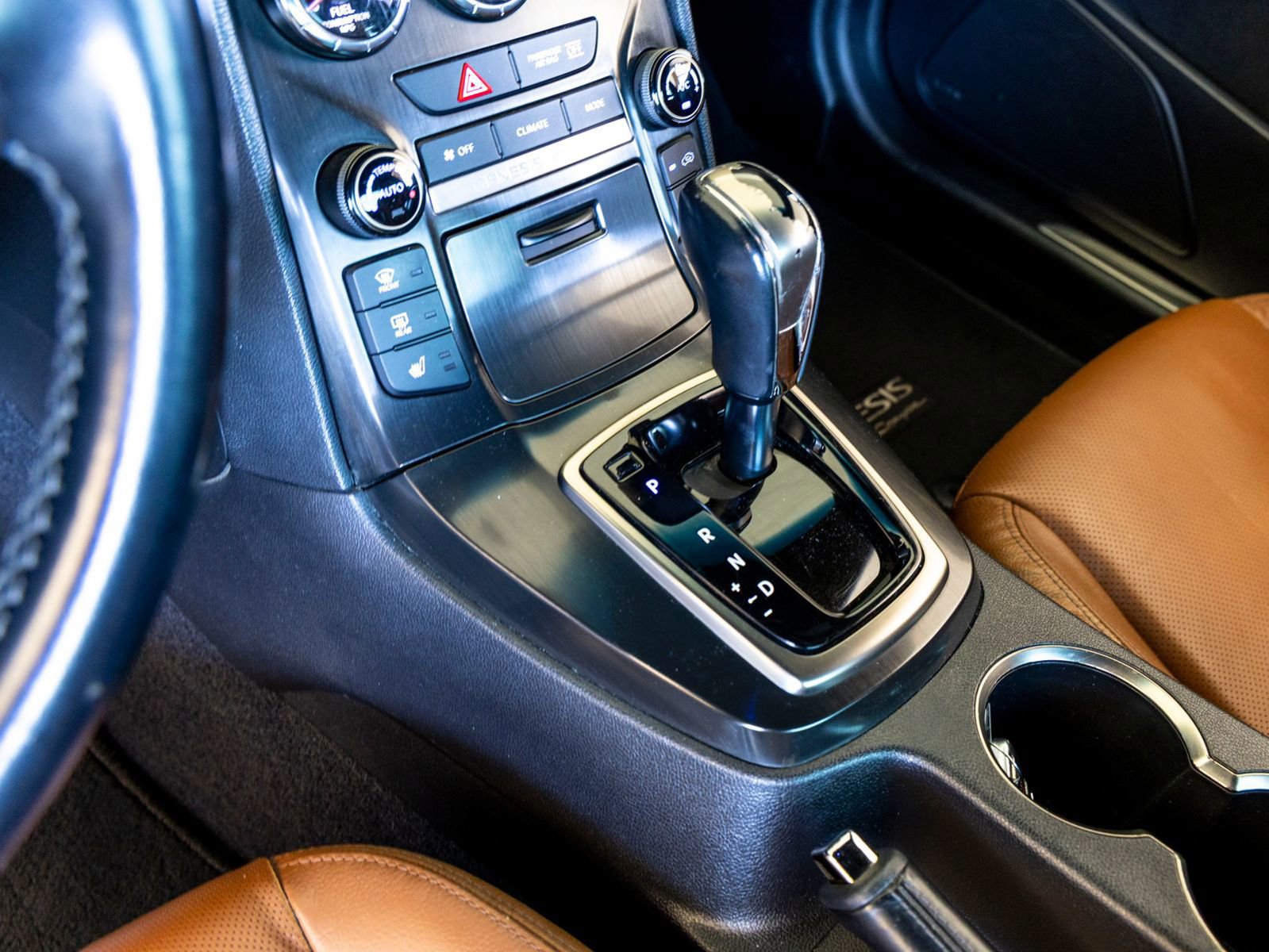 Used 2016 Hyundai Genesis Coupe 3.8 image 18