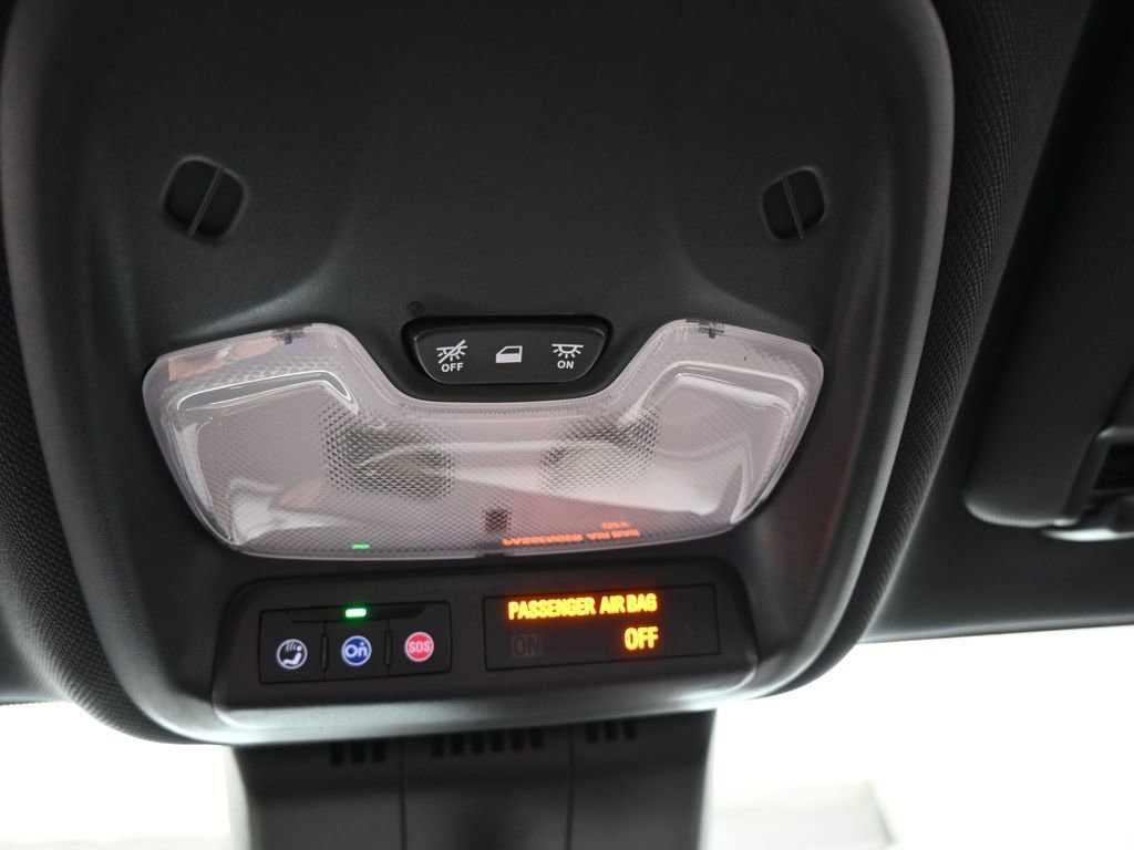 Used 2023 Chevrolet Colorado W/T image 28