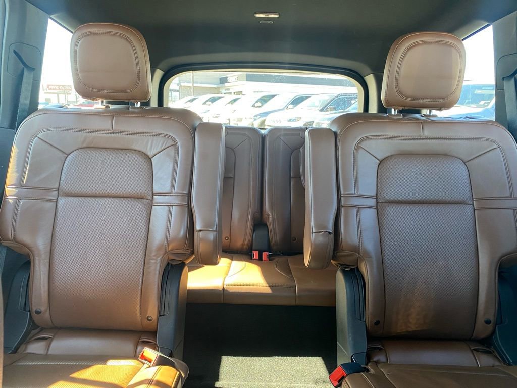 Used 2020 Lincoln Aviator Reserve image 30