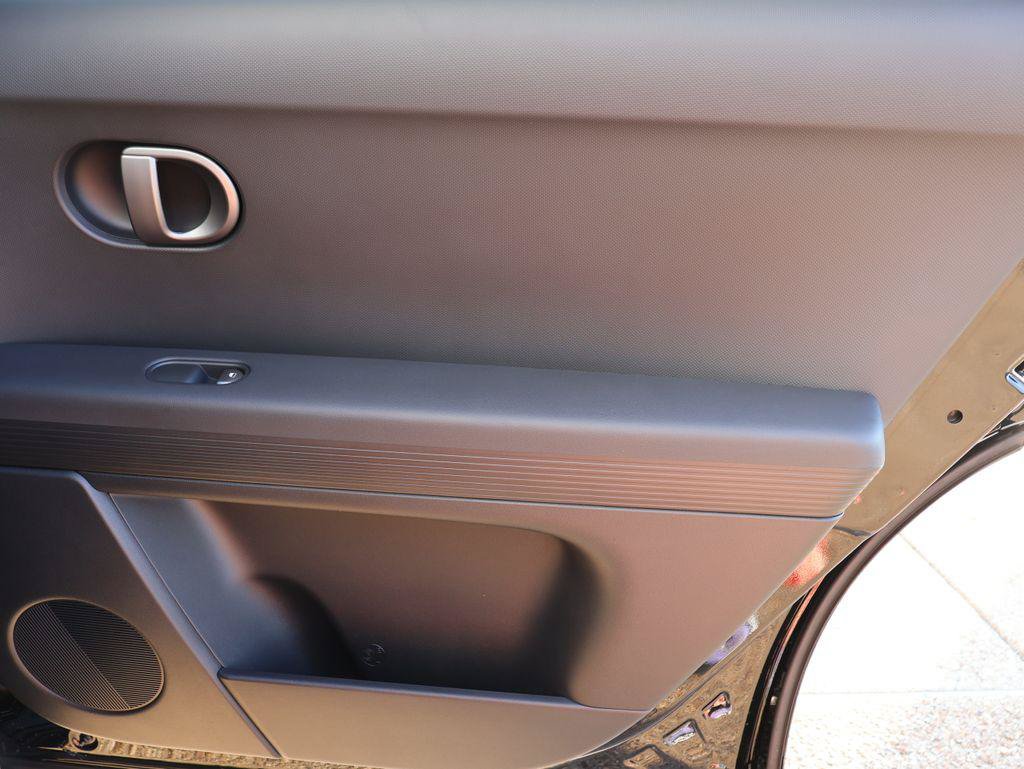 New 2027 Hyundai Ioniq 5 SEL RWD image 11
