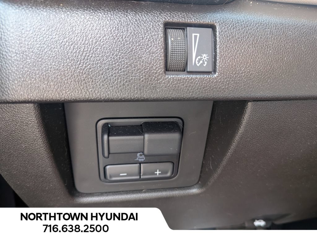 Used 2023 GMC Canyon AT4X AWD/4WD image 26