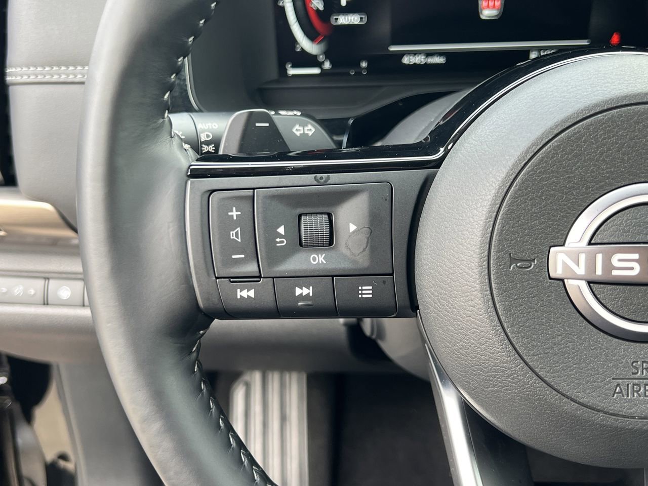 Certified 2025 Nissan Pathfinder Platinum w/ Cargo Package AWD/4WD image 10