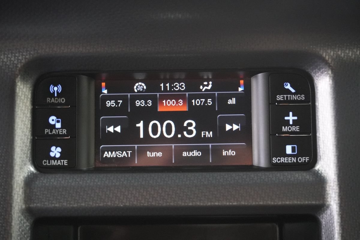 Used 2013 Dodge Charger SE w/ Connectivity Group RWD image 17