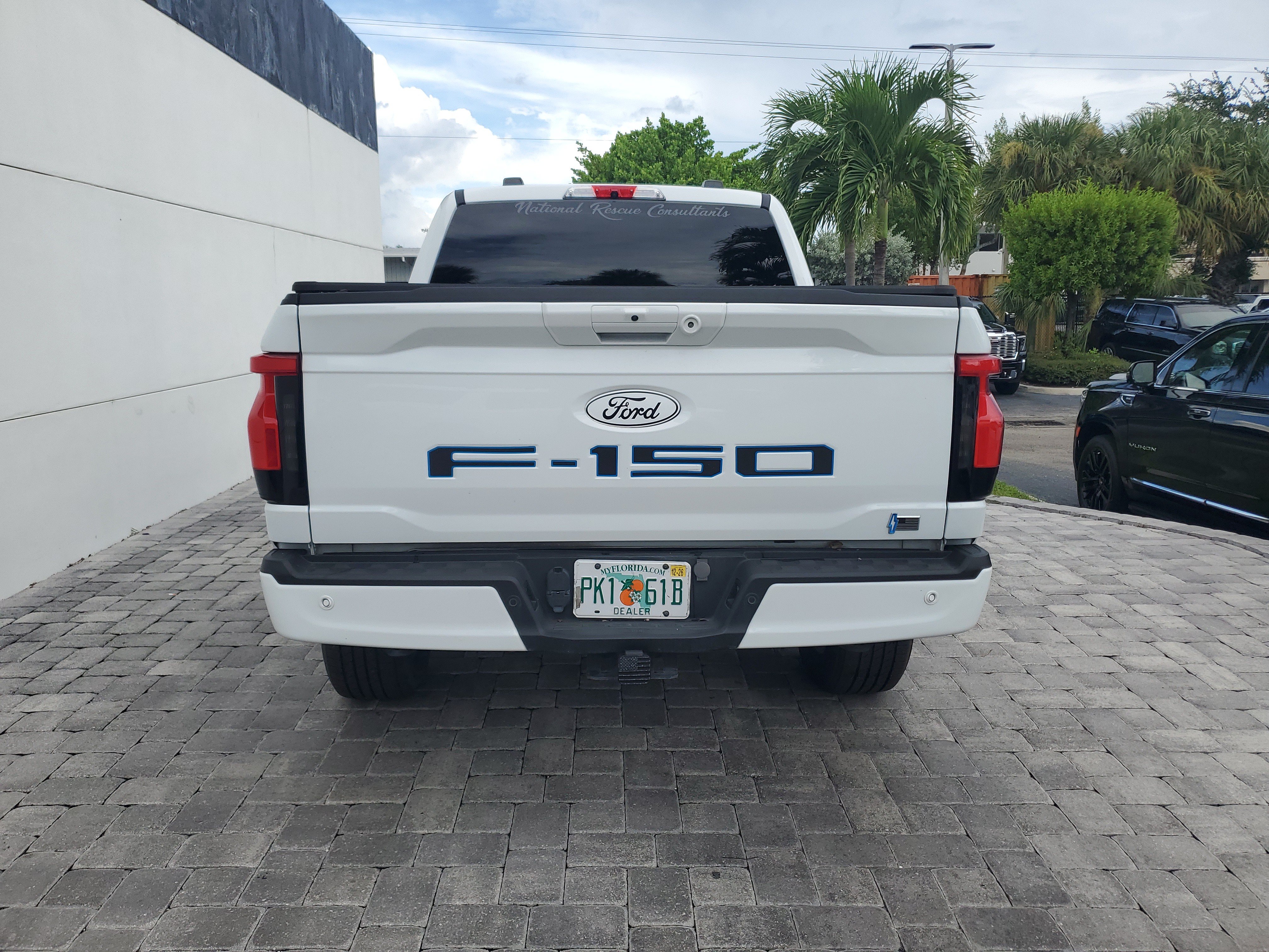 Used 2024 Ford F150 Lightning Flash AWD/4WD image 5