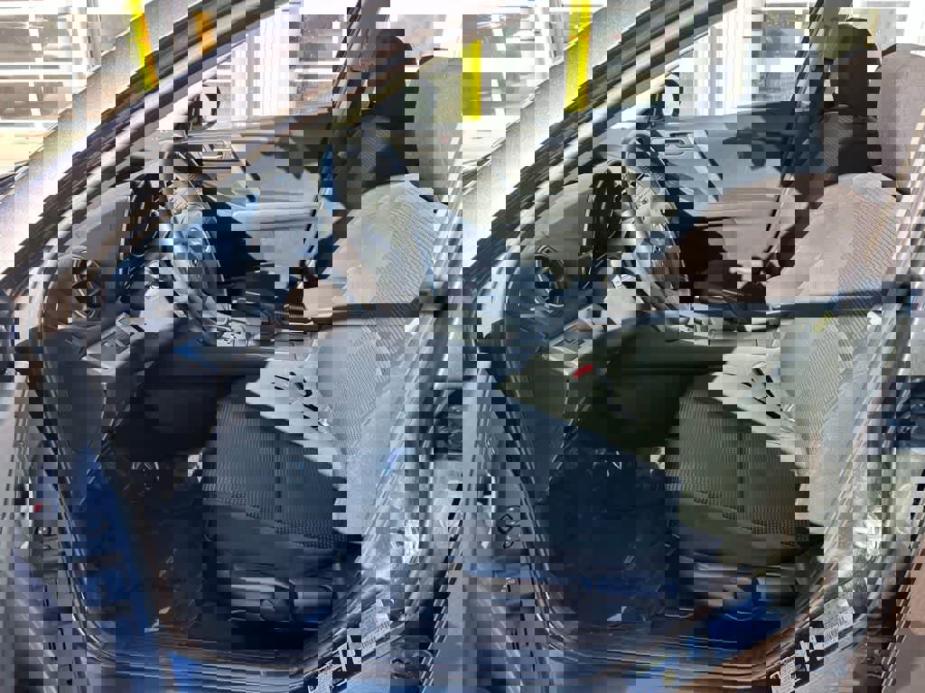 Used 2012 MAZDA MAZDA3 i Touring image 17