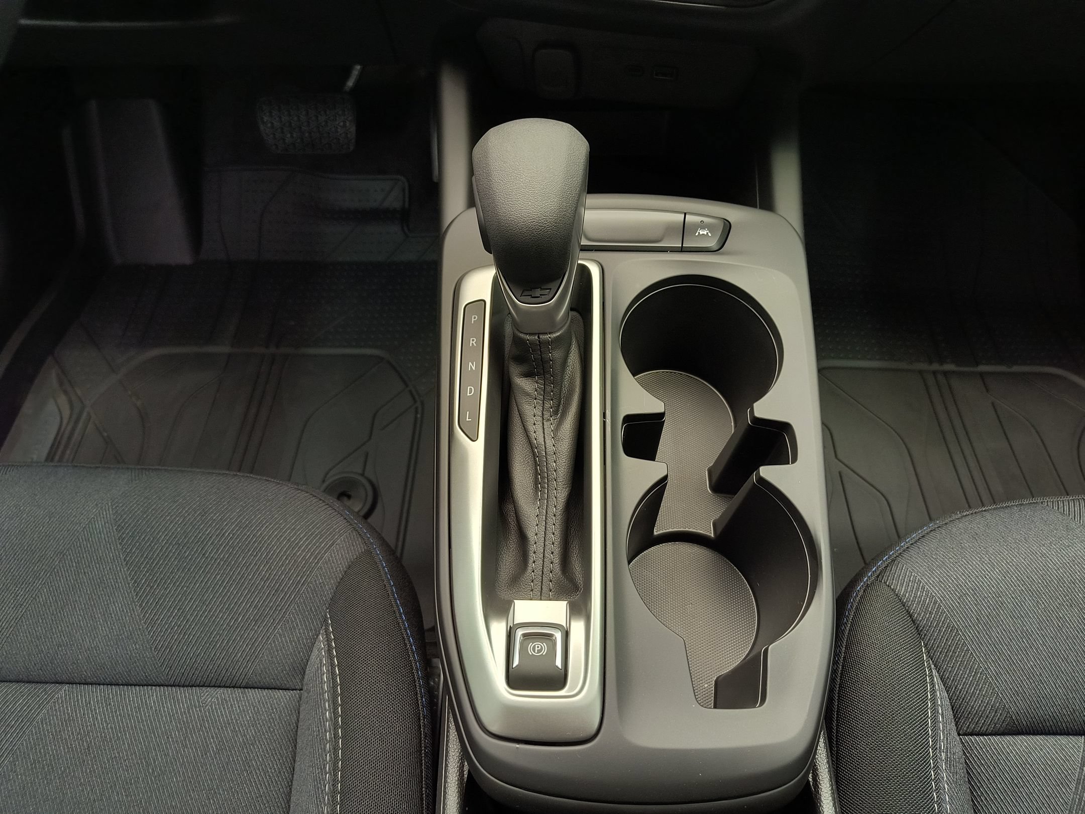 New 2026 Chevrolet Trax LS w/ LS Convenience Package FWD image 14