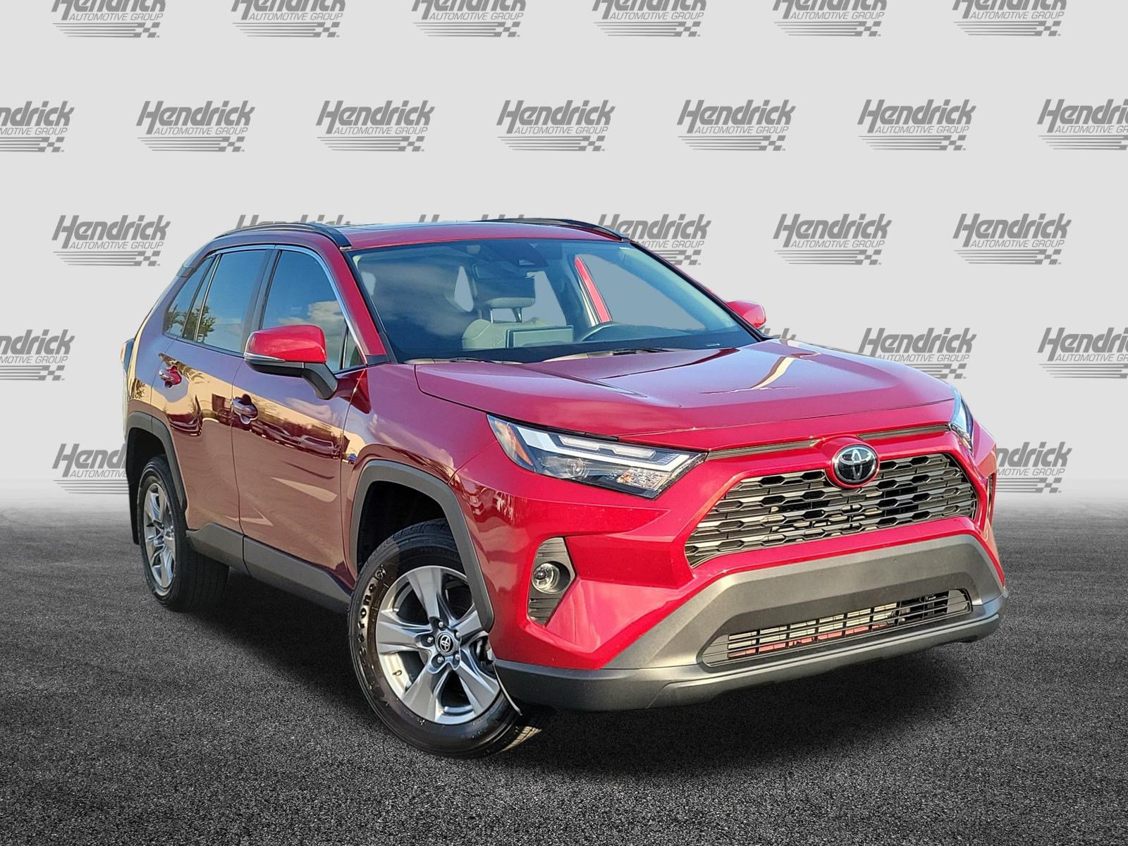 Used 2025 Toyota RAV4 XLE w/ Convenience Package FWD image 2