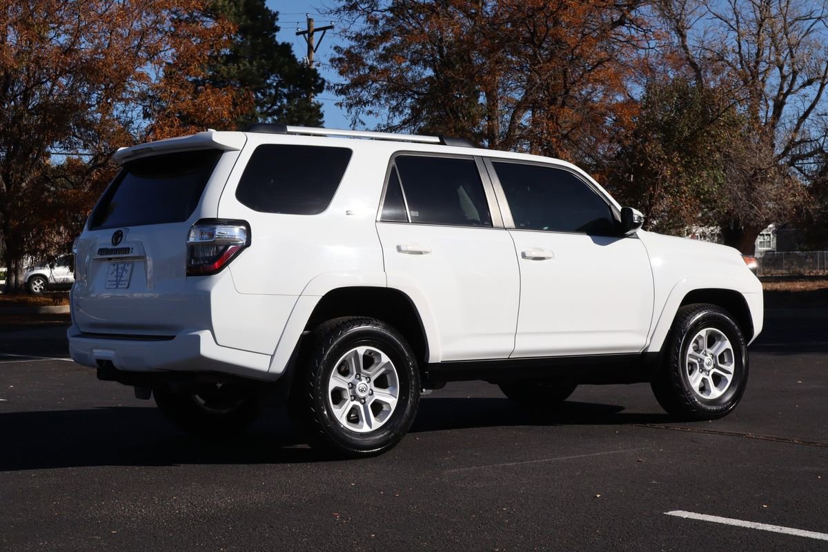 Used 2022 Toyota 4Runner SR5 Premium image 5