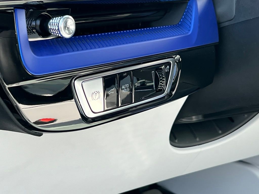 New 2026 Cadillac Optiq Luxury 1 image 8