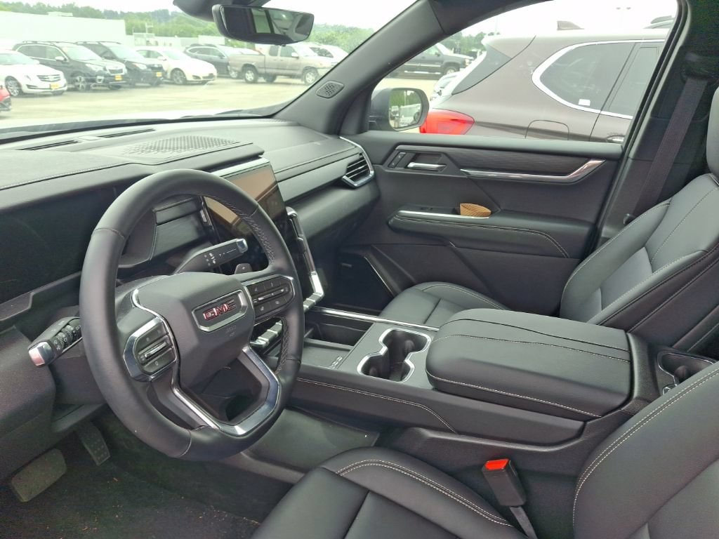 Used 2026 GMC Acadia Elevation w/ Black Edition AWD/4WD image 12