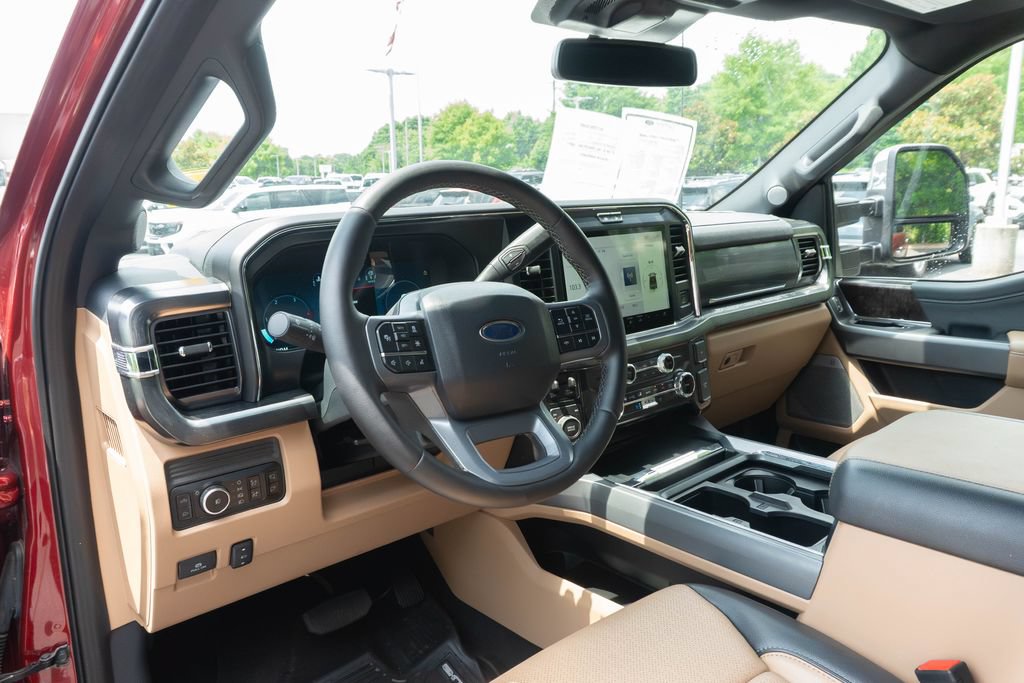 Used 2025 Ford F250 Lariat w/ Lariat Ultimate Package AWD/4WD image 4