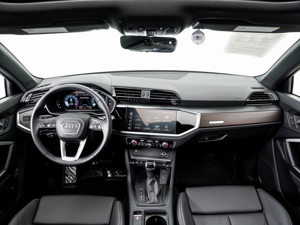 Used 2024 Audi Q3 2.0T Premium w/ Convenience Package image 19