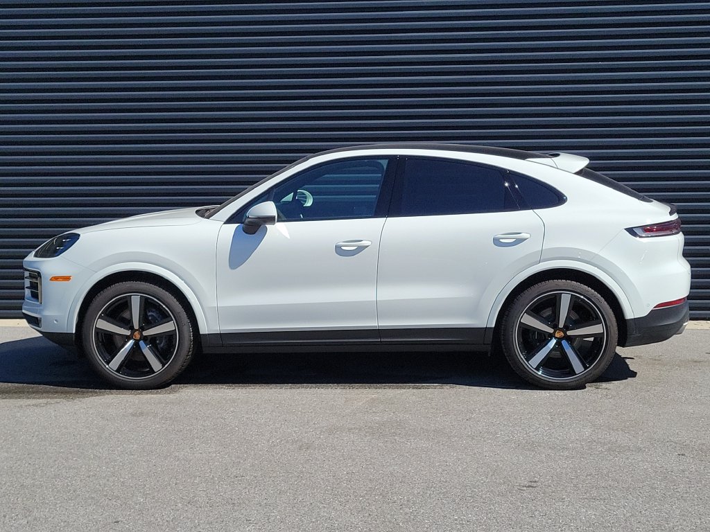 Certified 2026 Porsche Cayenne Coupe AWD/4WD image 2