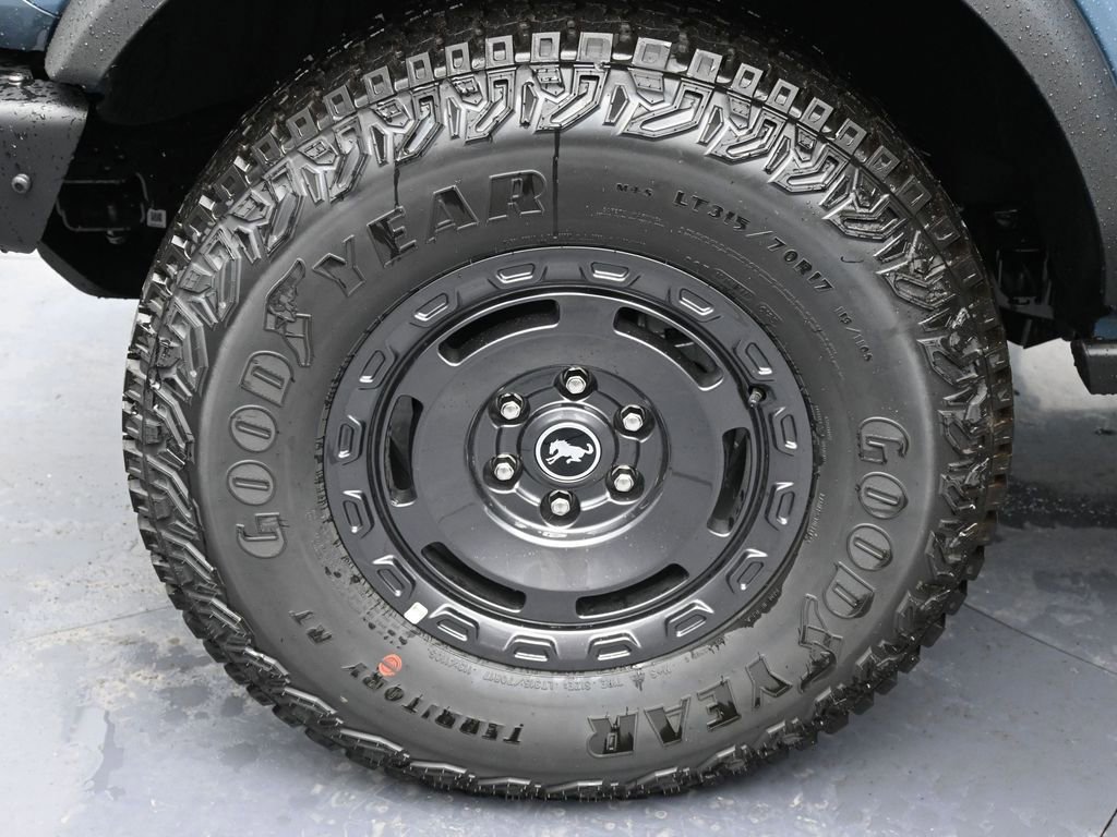 New 2025 Ford Bronco Badlands image 11