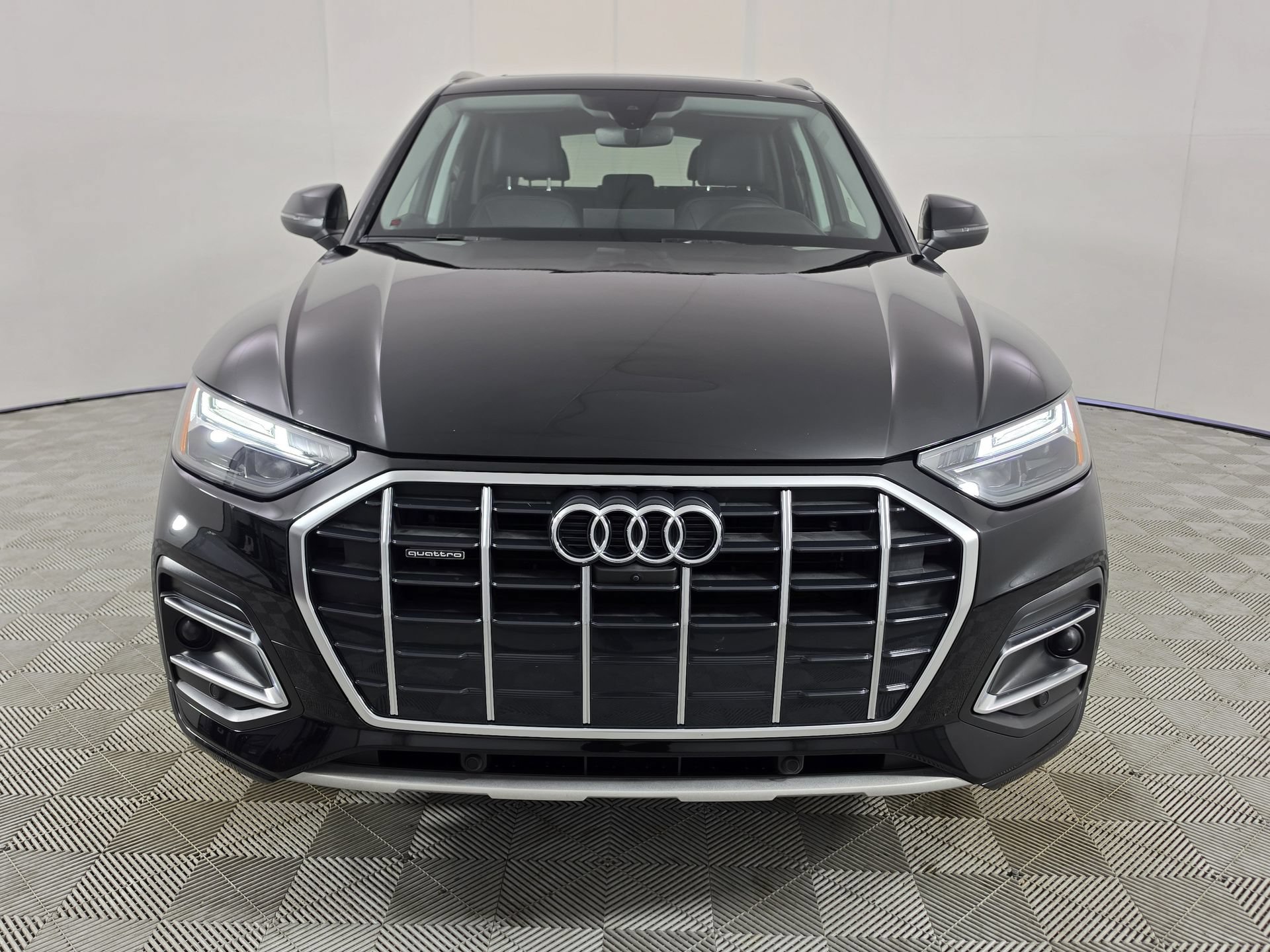 Certified 2024 Audi Q5 2.0T Premium Plus AWD/4WD image 2