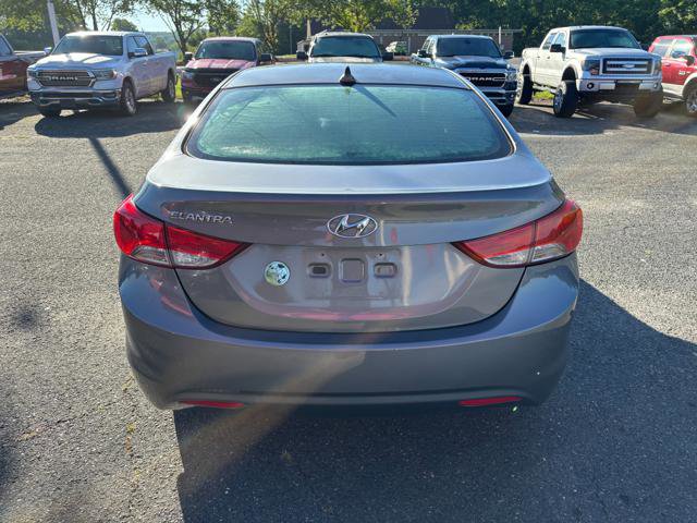 Used 2013 Hyundai Elantra GLS w/ Preferred Pkg FWD image 5