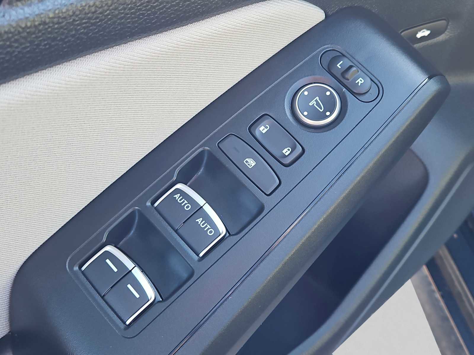 Certified 2023 Honda Civic EX image 24