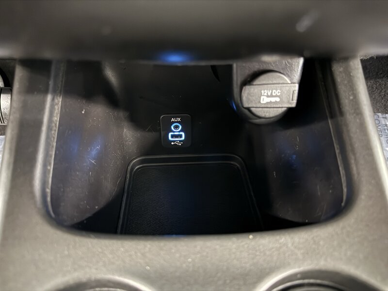 Used 2018 Dodge Journey SE FWD image 27