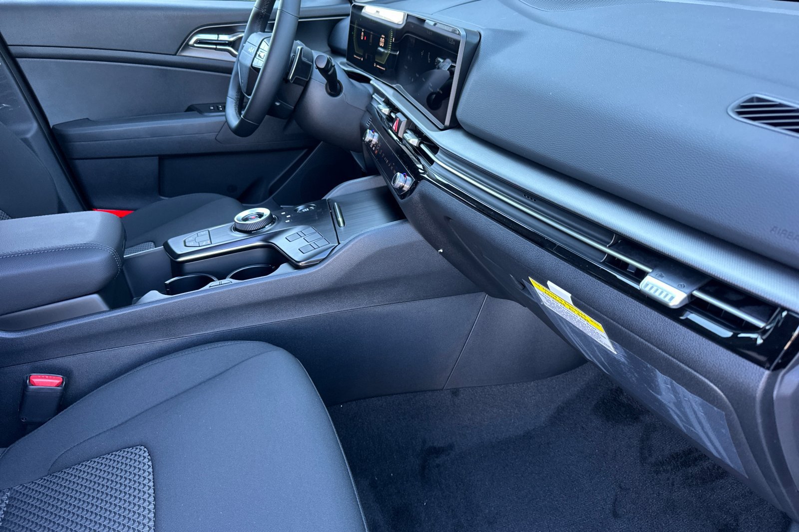 New 2027 Kia Sportage LX FWD image 16