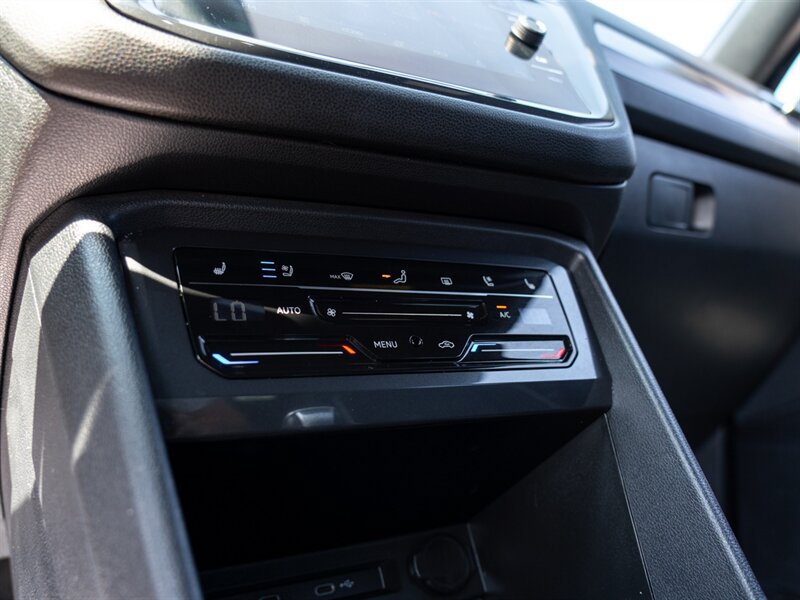 Used 2022 Volkswagen Tiguan SEL R-Line AWD/4WD image 36
