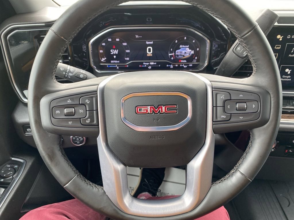 Used 2024 GMC Sierra 1500 Elevation image 16