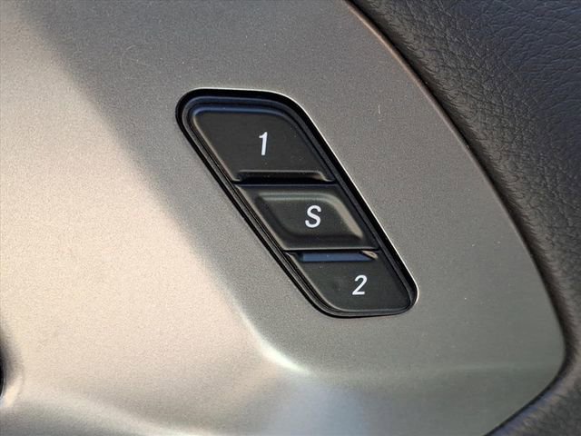 New 2026 Chrysler Pacifica Select AWD/4WD image 9