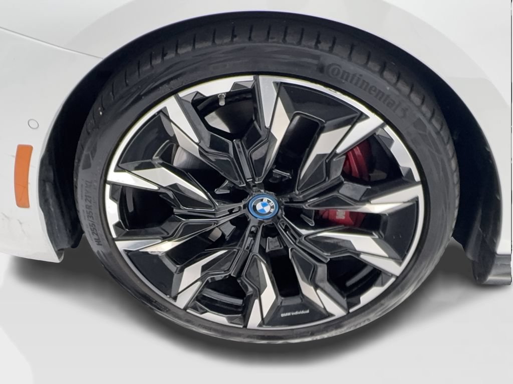 Used 2024 BMW i5 eDrive40i w/ Executive Package RWD image 13