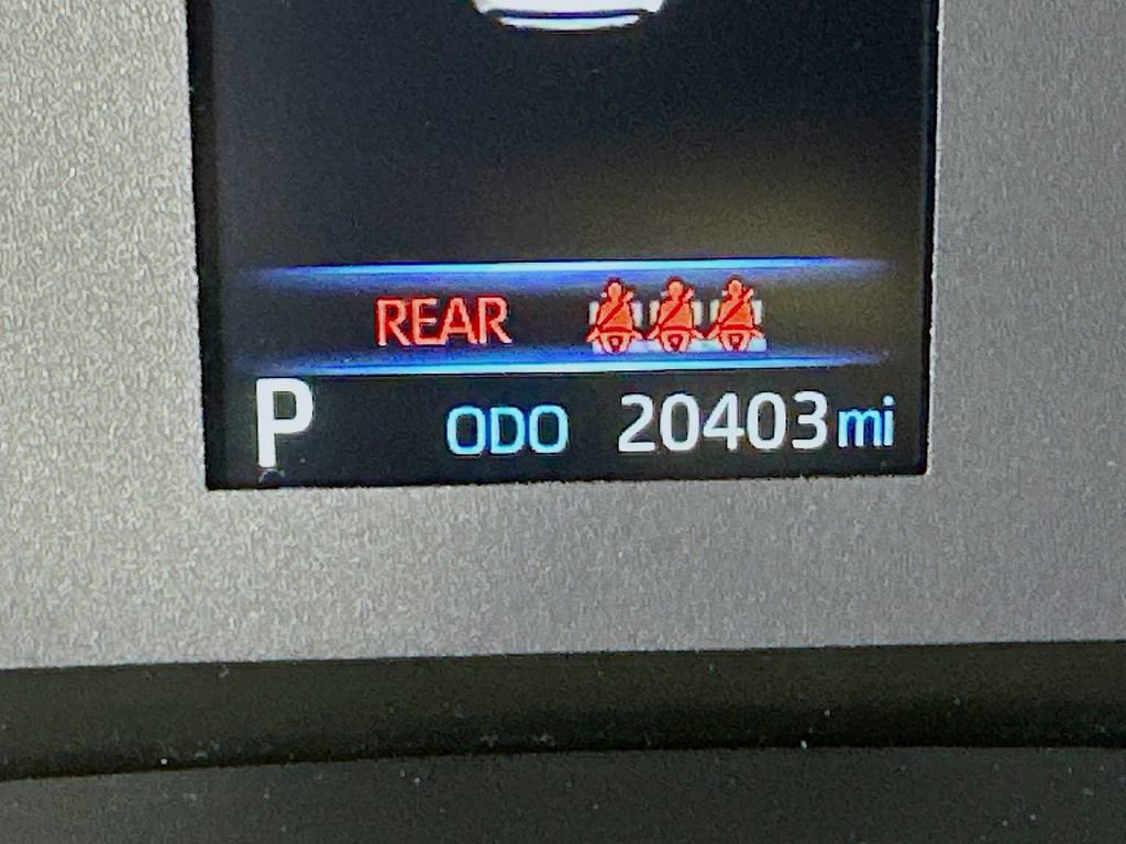 Used 2025 Toyota Corolla LE image 33