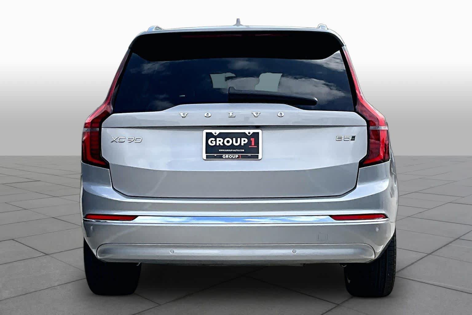 Used 2025 Volvo XC90 B5 Plus AWD/4WD image 5