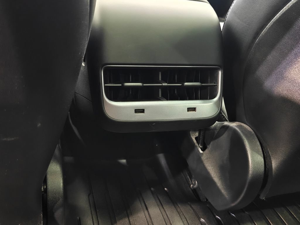 Used 2020 Tesla Model 3 Standard Range RWD image 25
