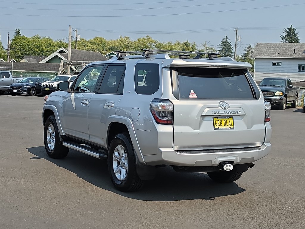 Used 2016 Toyota 4Runner SR5 AWD/4WD image 4