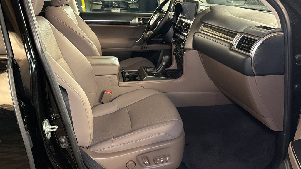 Certified 2023 Lexus GX 460 Premium AWD/4WD image 11