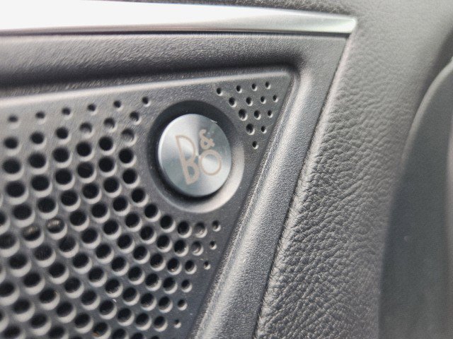 Used 2023 Ford Edge Titanium image 32