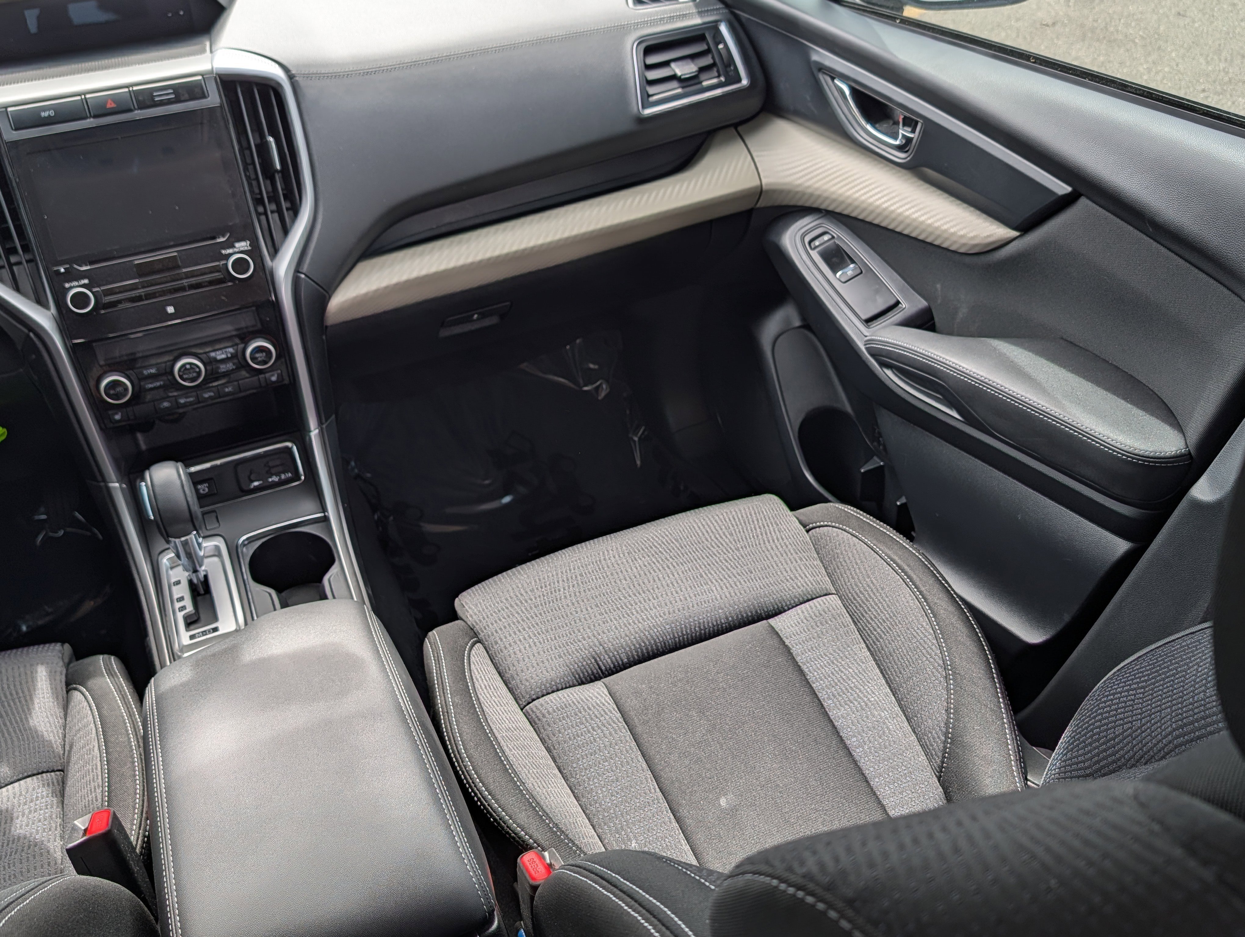 Used 2022 Subaru Ascent Premium image 11