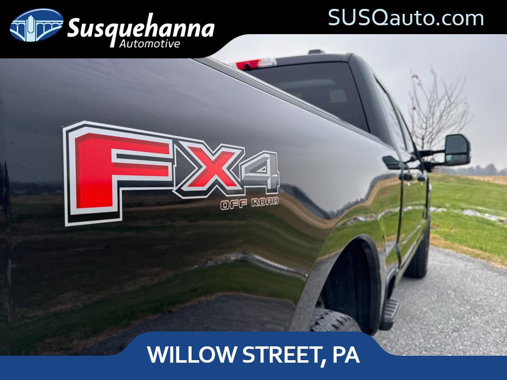 Used 2025 Ford F250 Platinum w/ FX4 Off-Road Package image 32