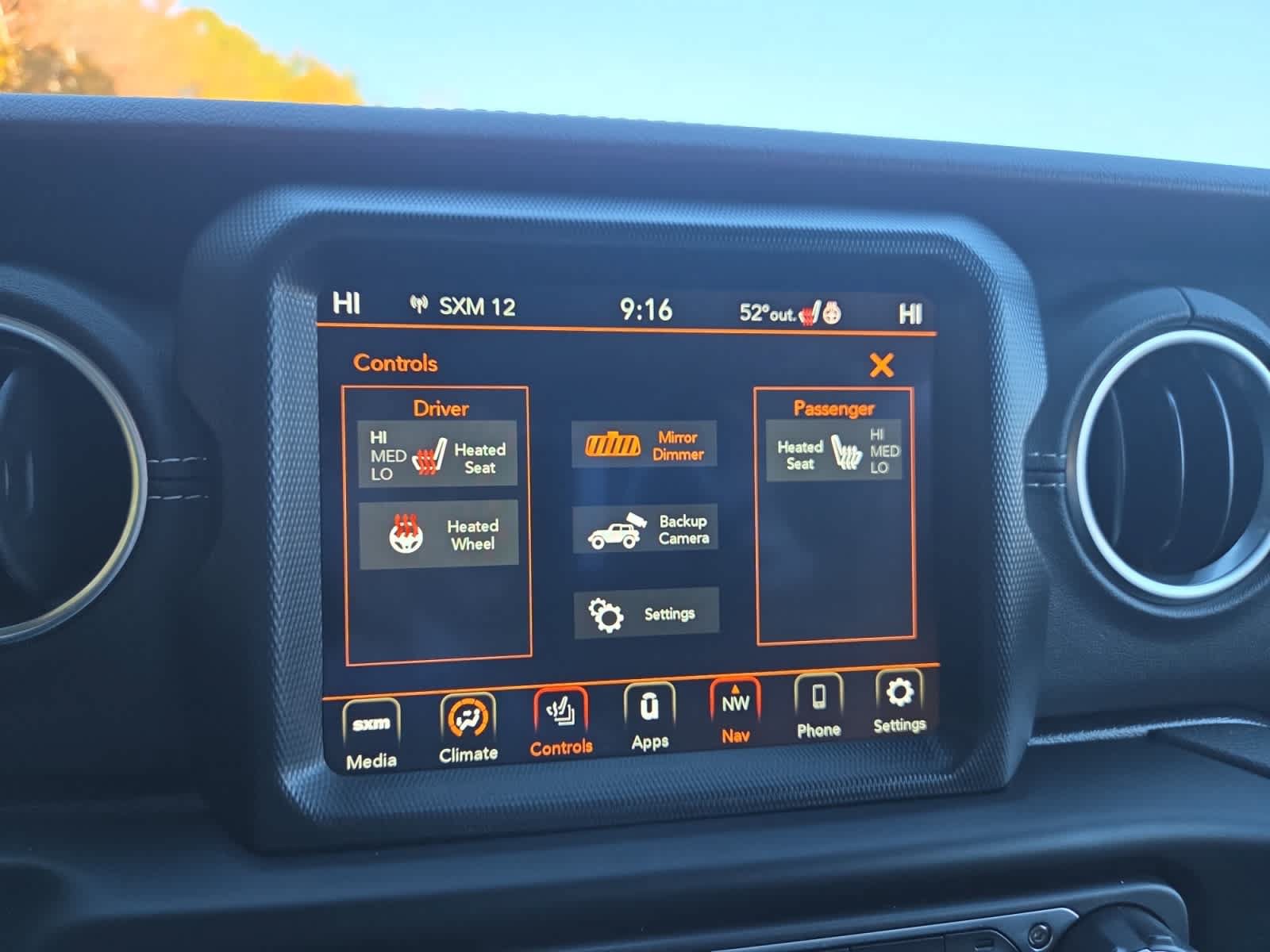 Used 2023 Jeep Wrangler Unlimited Sahara w/ Cold Weather Group AWD/4WD image 25