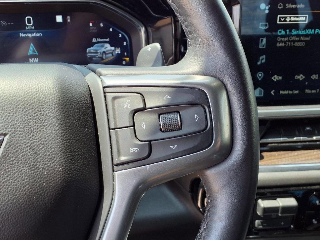 Used 2023 Chevrolet Silverado 1500 RST w/ Z71 Off-Road Package image 18
