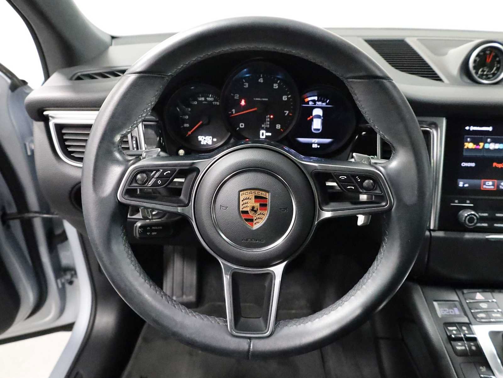 Used 2018 Porsche Macan AWD/4WD image 25