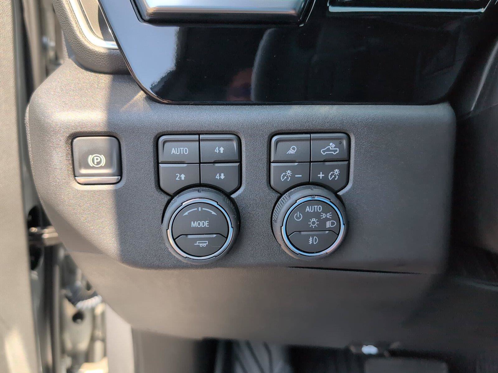 Certified 2026 Chevrolet Silverado 1500 LTZ w/ Z71 Off-Road Package AWD/4WD image 30