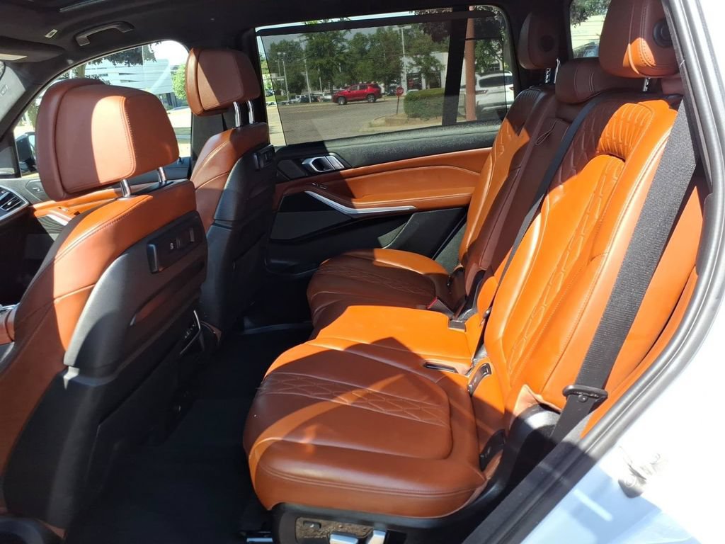 Used 2021 BMW X7 M50i AWD/4WD image 12