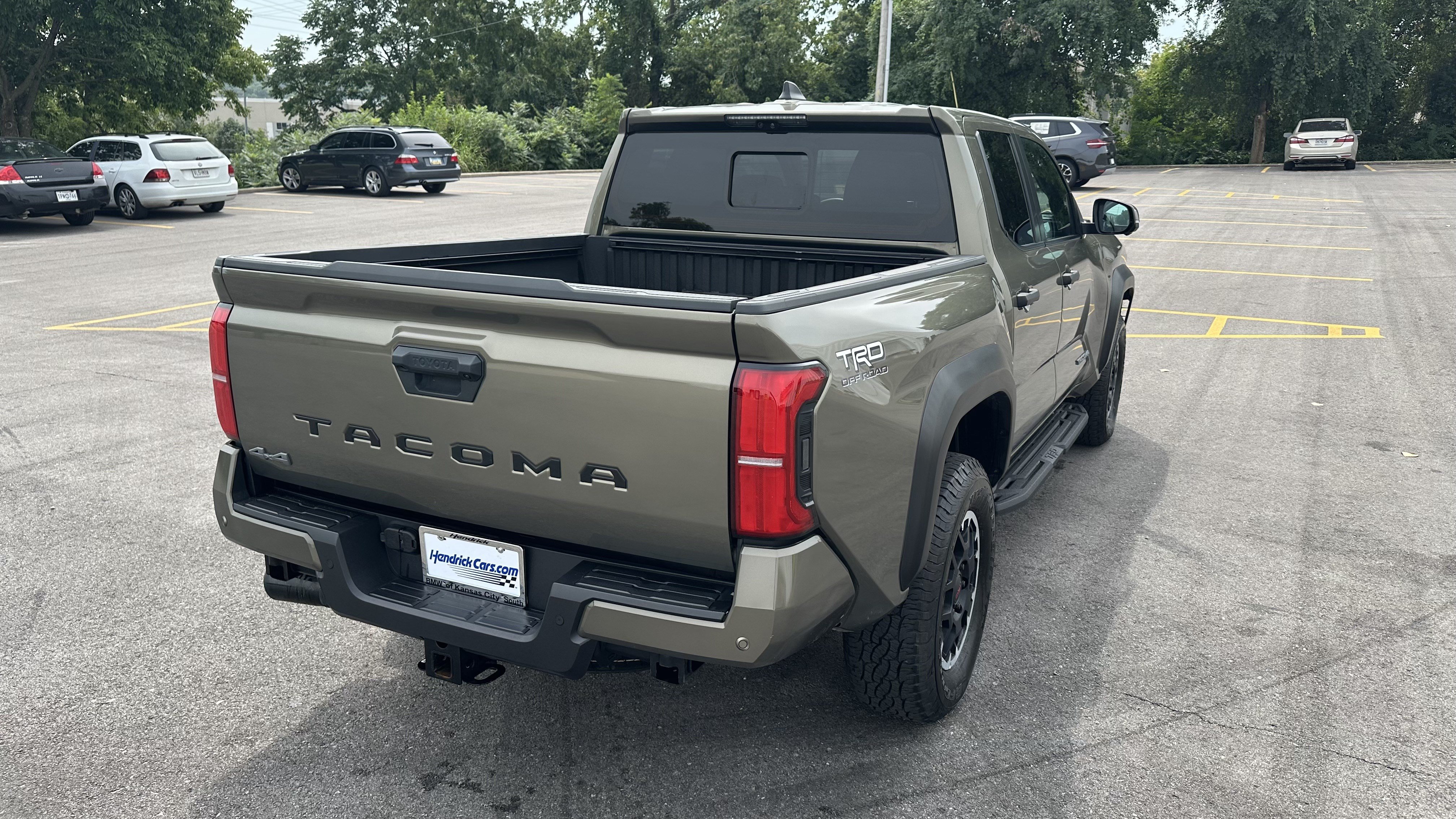 Used 2024 Toyota Tacoma TRD Off-Road w/ TRD Off Road Premium Package AWD/4WD image 10
