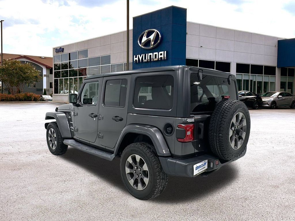 Used 2018 Jeep Wrangler Unlimited Sahara image 3