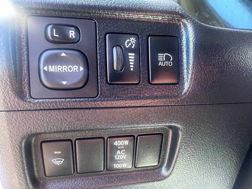 Used 2020 Toyota 4Runner SR5 Premium AWD/4WD image 13