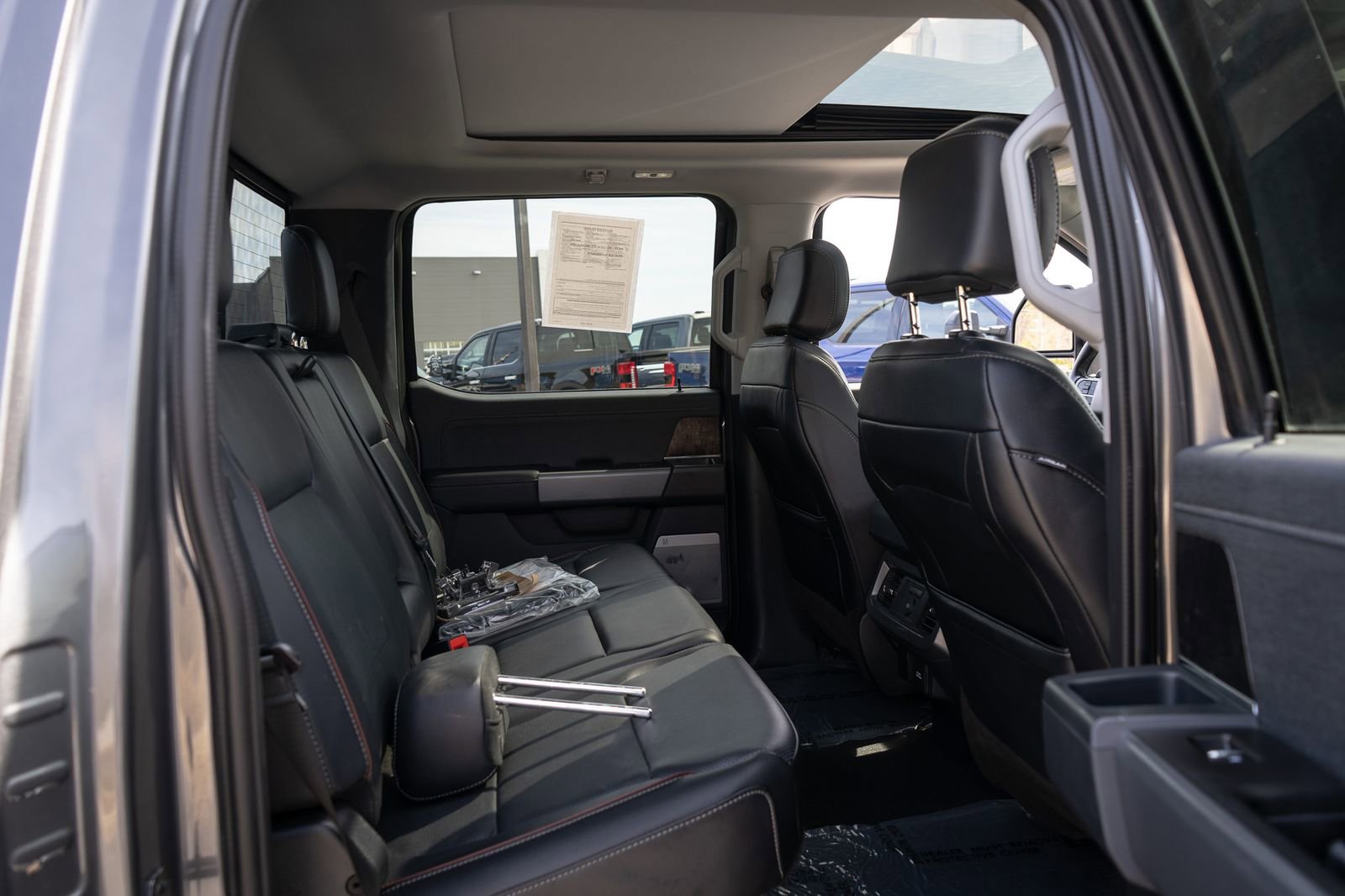 Used 2023 Ford F450 Lariat w/ FX4 Off-Road Package image 39