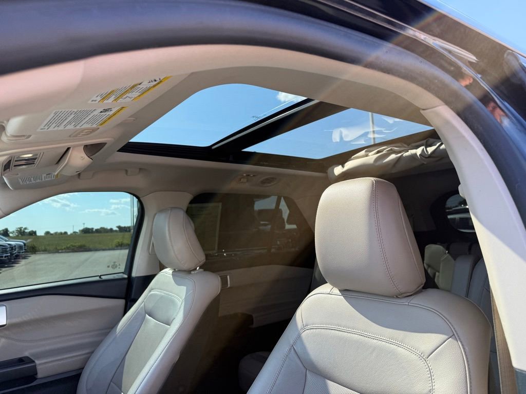 Used 2020 Ford Explorer Limited RWD image 6