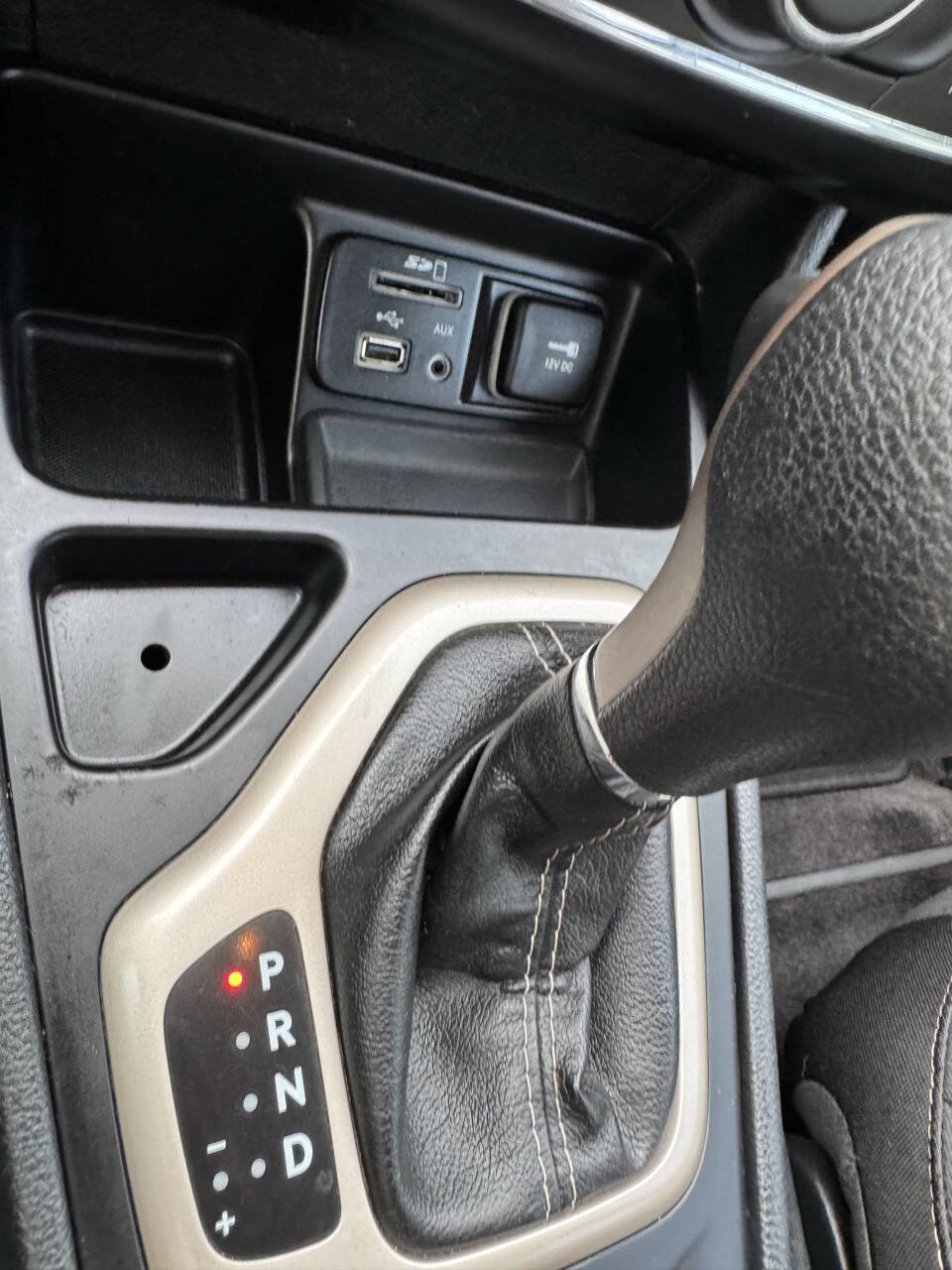 Used 2017 Jeep Cherokee Latitude w/ Safety/Convenience Group image 35