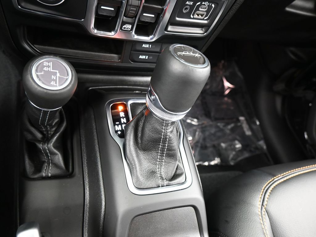 Used 2024 Jeep Gladiator Sport w/ Premium Package AWD/4WD image 25